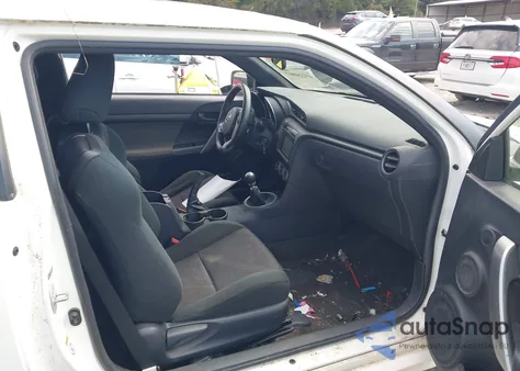 2011 Scion Tc from USA, damaged, VIN JTKJF5C78B3002954